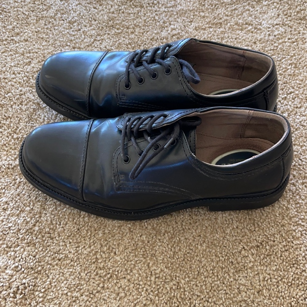 Dress shoes